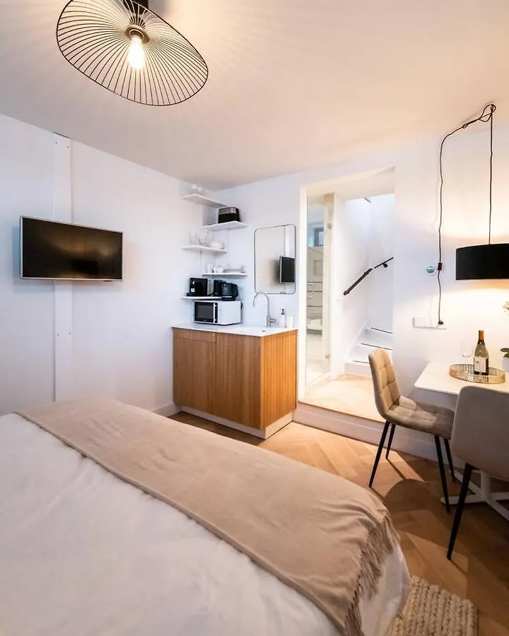 Beautiful Amstel Houseboat Apartment Amsterdam Netherlands