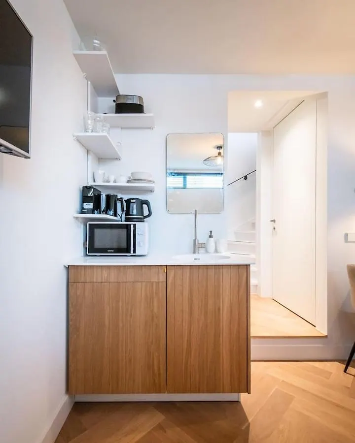 Beautiful Amstel Houseboat Apartment Amsterdam 0*,  Netherlands